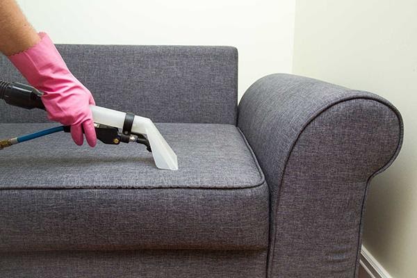Nên lựa chọn máy hút bụi sofa nào